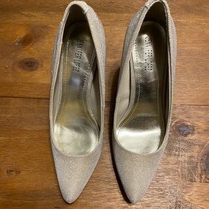 Jennifer Lopez pumps